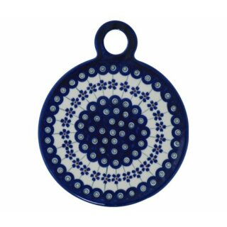 Round cutting board with handle to hang up in the kitchen decor 166a