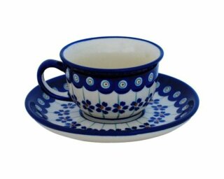 Double espresso cup in the decor 8
