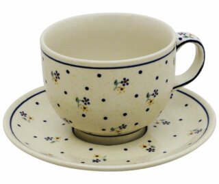 Big café au lait cup in the decor 111