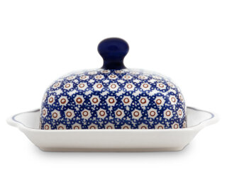Traditional butter dish in decor 111